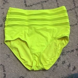 Kiava ultra high rise mesh bottoms medium